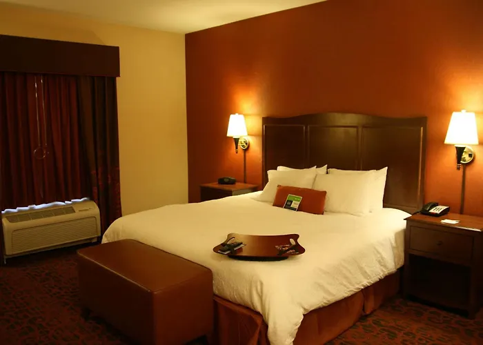 Hampton Inn & Suites New Castle, Pa