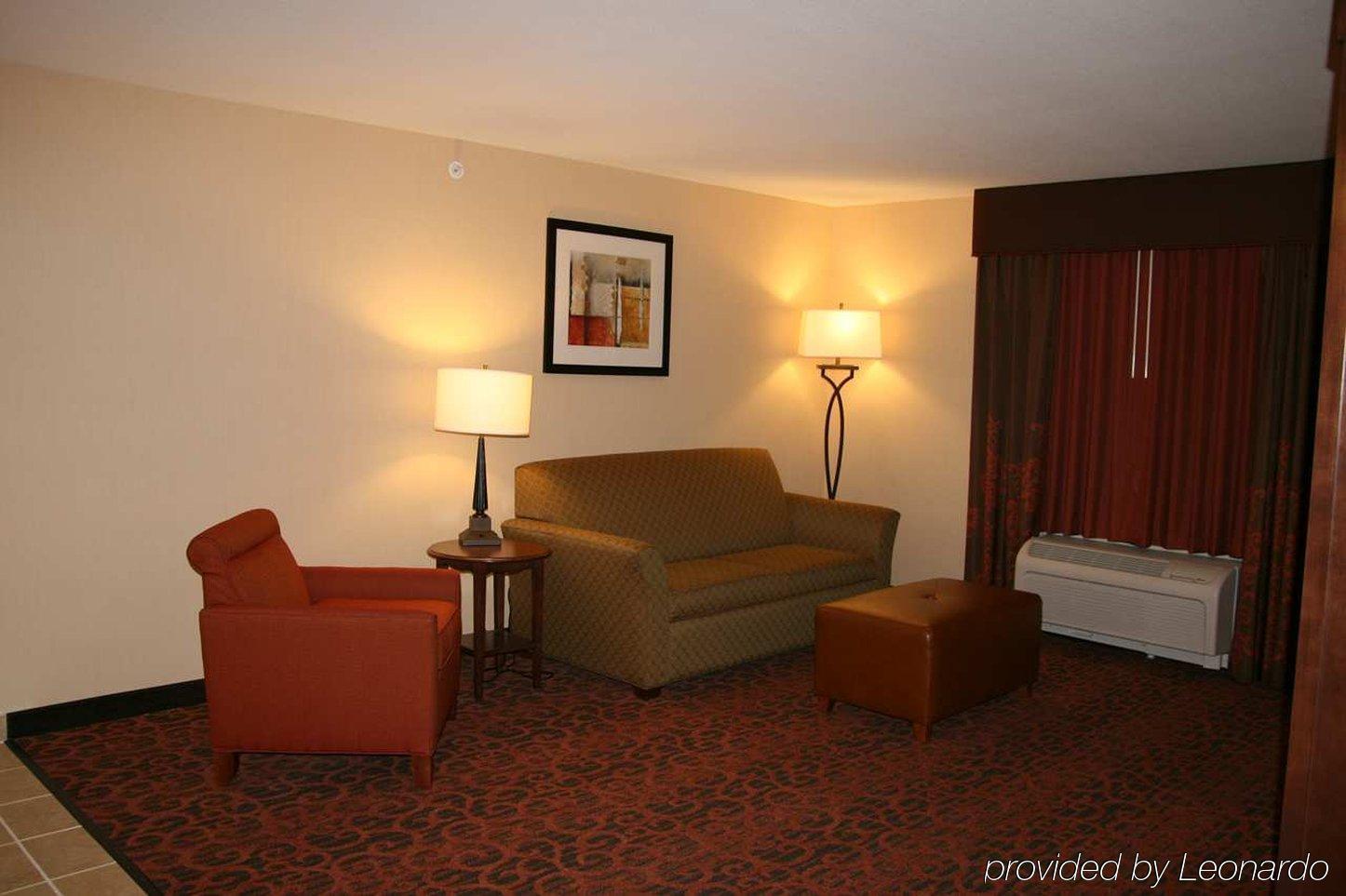 Hampton & New Castle, Pa 3*