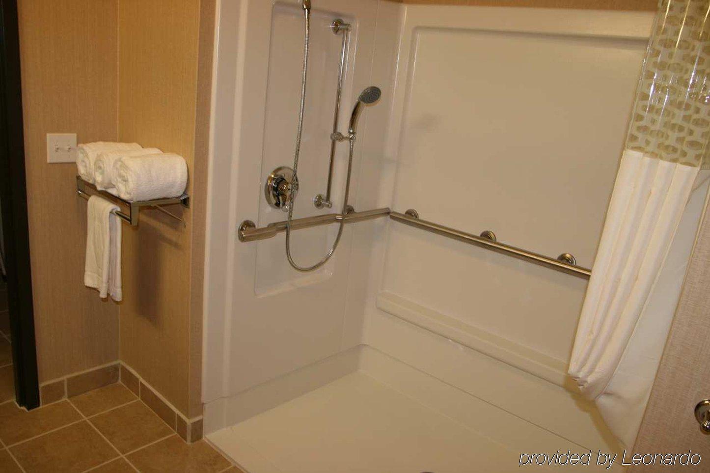 Hampton & New Castle, Pa Hotel